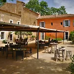 Domaine Sainte Colombe בית הארחה סן-ז'יל